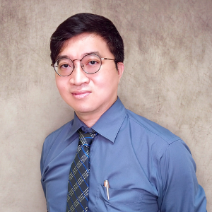 Dr. Tee Yi Torng